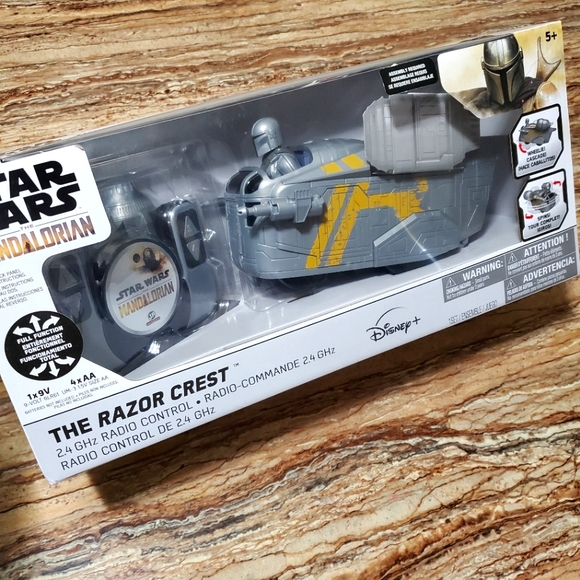 Star Wars Mandalorian The Razor Crest Kids Remote Control Toy - Picture 3 of 4